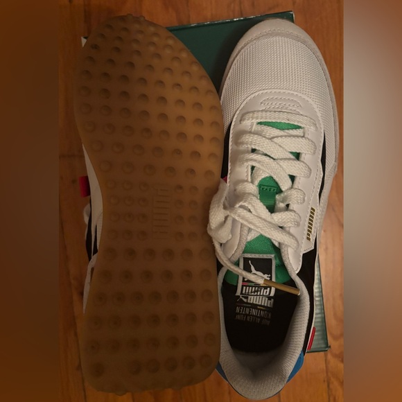 Puma Future Rider “Unity” ( Big Kids) - Picture 3 of 3